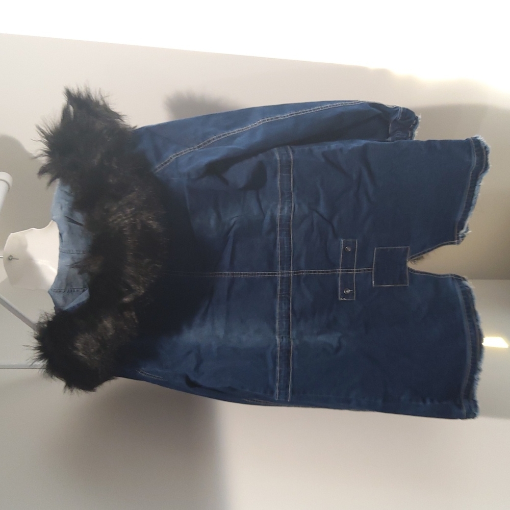 Jacket - Picture 2 of 4